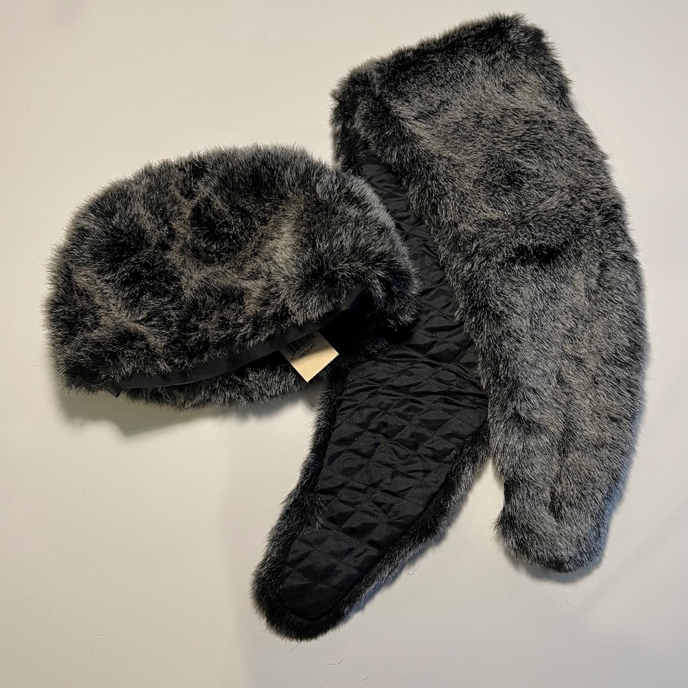 NWT New Banana Republic Faux Fur Hat & Scarf Set (Originally $96)